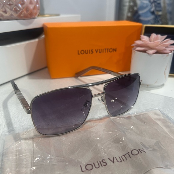 Louis Vuitton Silver and Gray Sunglasses - Picture 1 of 10